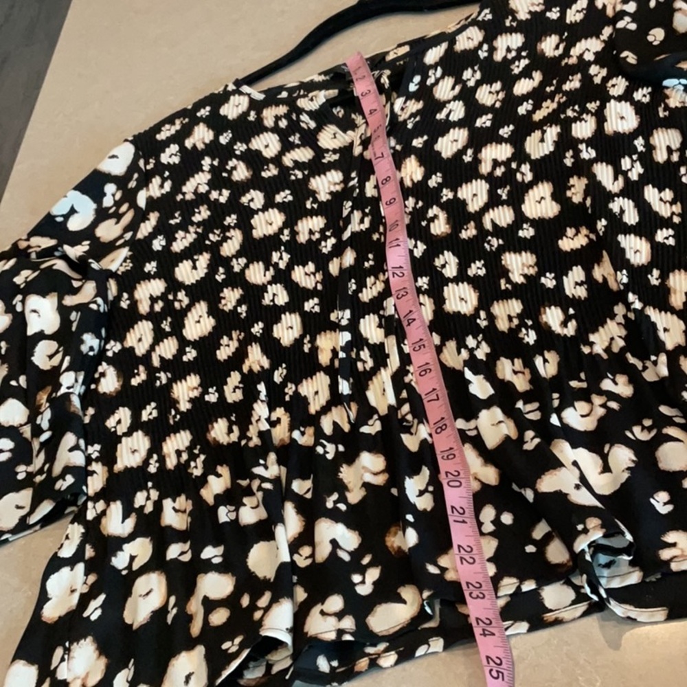 Simply Vera Wang Top - Picture 9 of 12